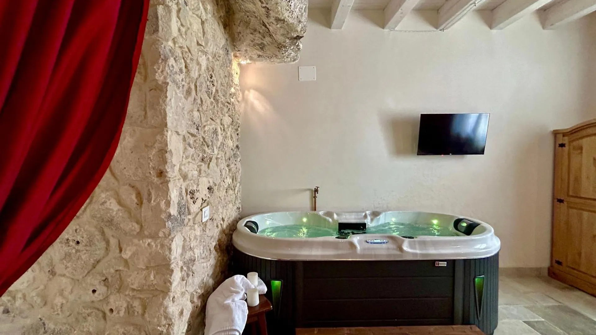 Suite Albanazzo With Jacuzzi Near The Sandy Beach Avola Apartment