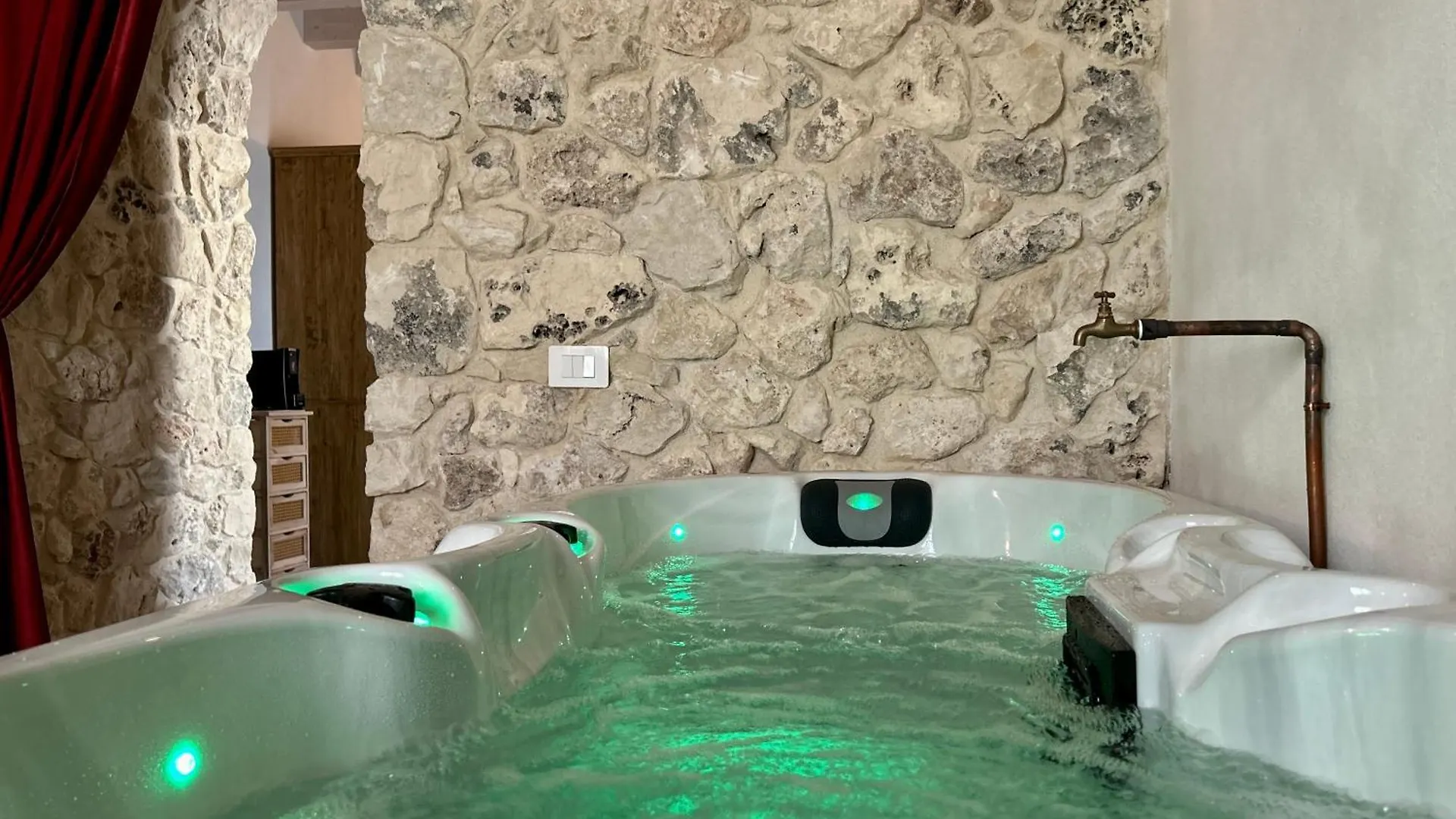 Apartment Suite Albanazzo With Jacuzzi Near The Sandy Beach Avola