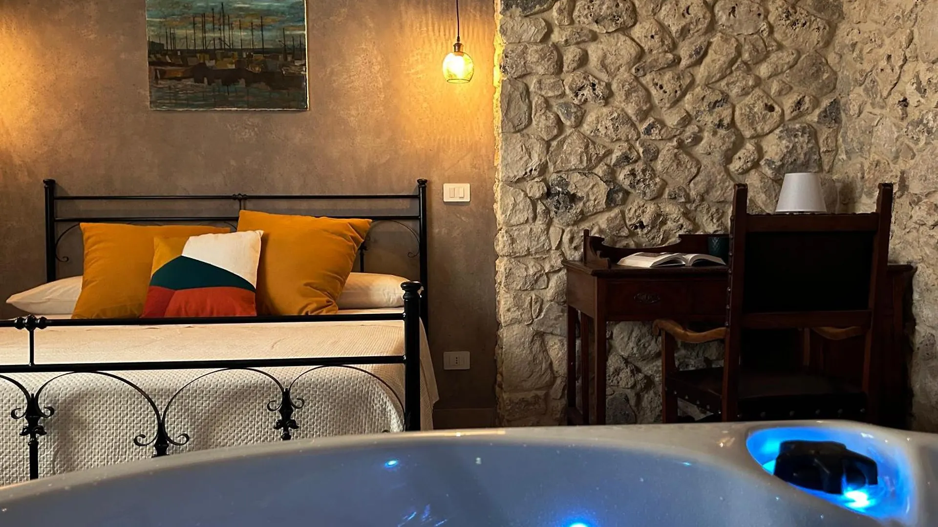 Suite Albanazzo With Jacuzzi Near The Sandy Beach Avola Apartment